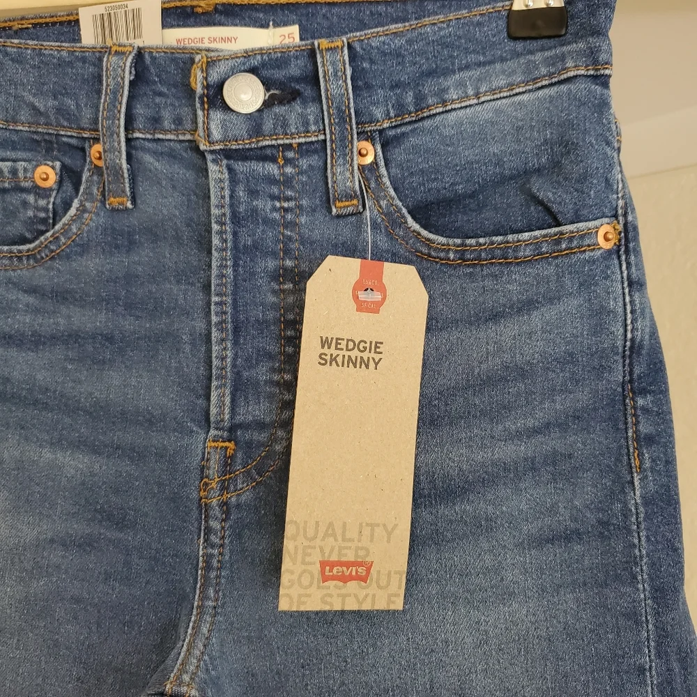 Levi's WEDGIE Skinny High Rise Jeans Size  26